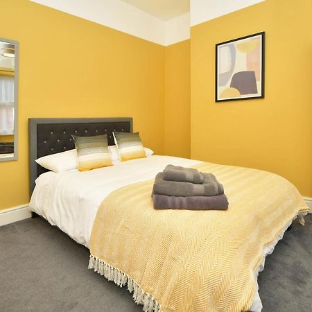 Find A Spacious And Stylish Escape In The City Centre At Sturgess House, Perfect For Longer Stays! Stoke-on-Trent Εξωτερικό φωτογραφία