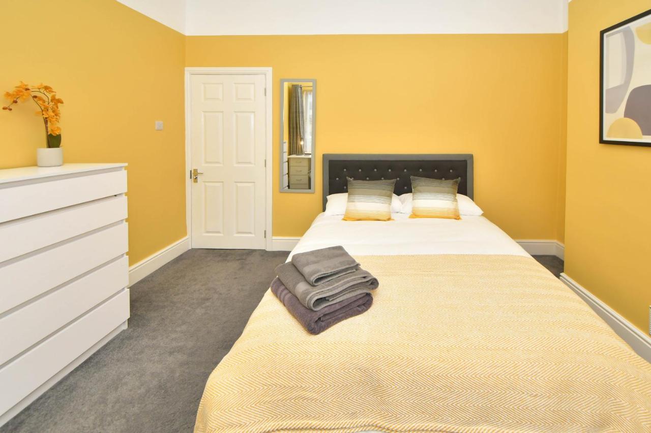 Find A Spacious And Stylish Escape In The City Centre At Sturgess House, Perfect For Longer Stays! Stoke-on-Trent Εξωτερικό φωτογραφία