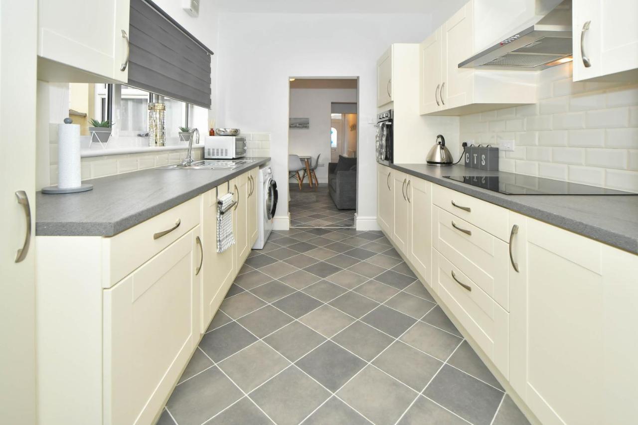 Find A Spacious And Stylish Escape In The City Centre At Sturgess House, Perfect For Longer Stays! Stoke-on-Trent Εξωτερικό φωτογραφία