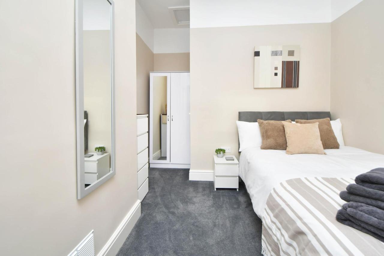 Find A Spacious And Stylish Escape In The City Centre At Sturgess House, Perfect For Longer Stays! Stoke-on-Trent Εξωτερικό φωτογραφία