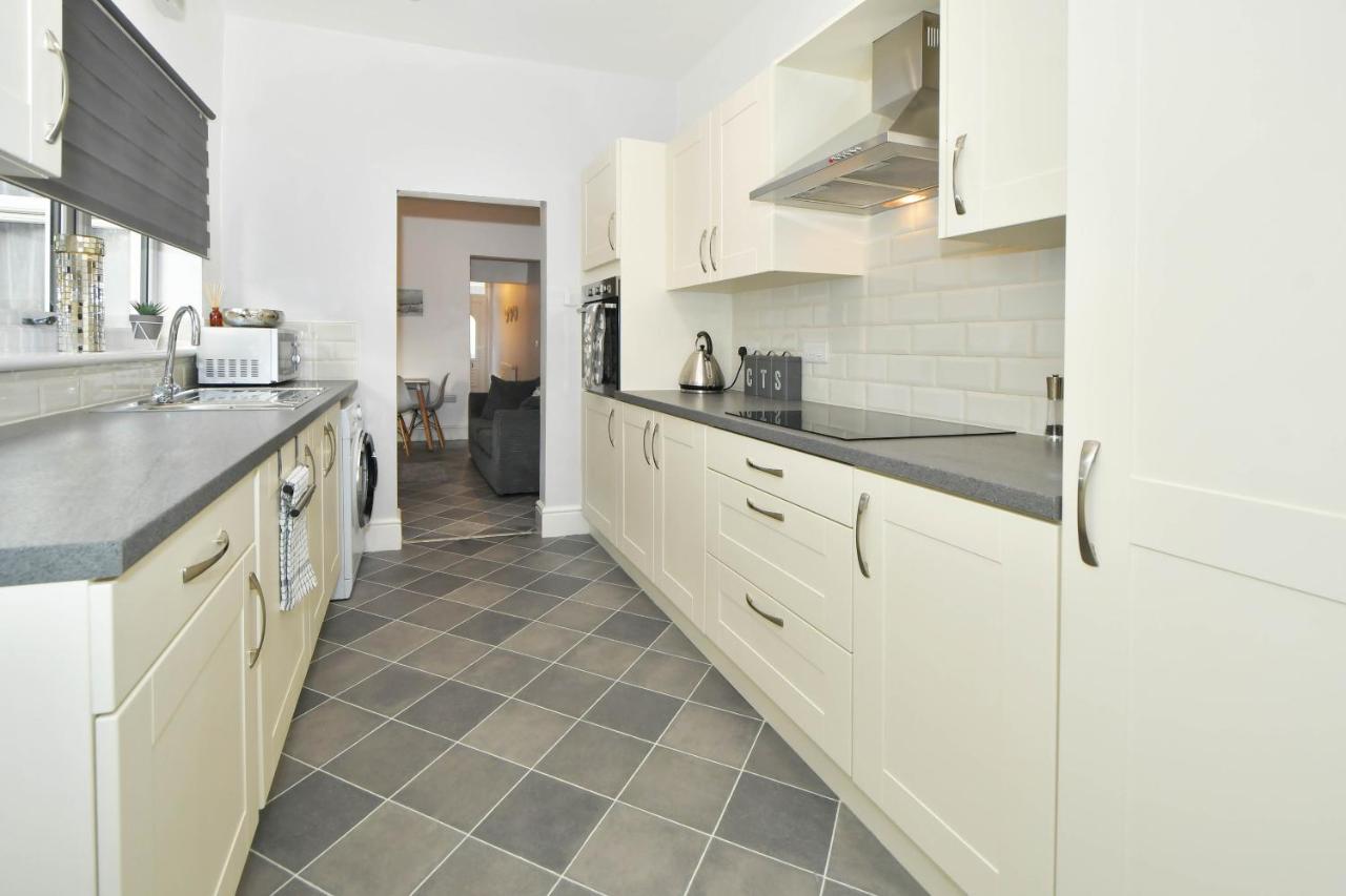 Find A Spacious And Stylish Escape In The City Centre At Sturgess House, Perfect For Longer Stays! Stoke-on-Trent Εξωτερικό φωτογραφία