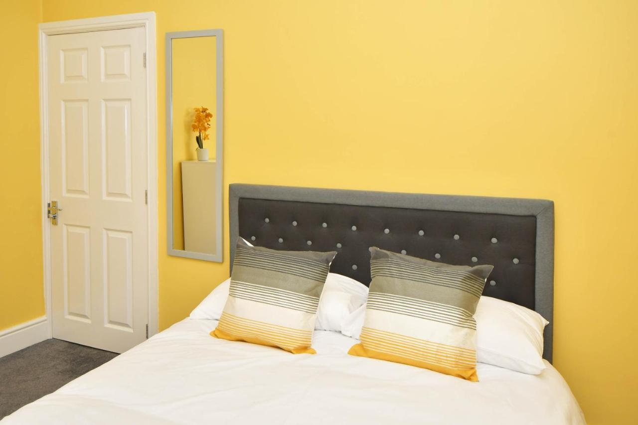 Find A Spacious And Stylish Escape In The City Centre At Sturgess House, Perfect For Longer Stays! Stoke-on-Trent Εξωτερικό φωτογραφία
