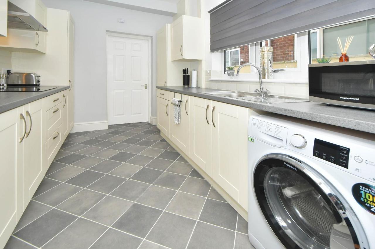 Find A Spacious And Stylish Escape In The City Centre At Sturgess House, Perfect For Longer Stays! Stoke-on-Trent Εξωτερικό φωτογραφία